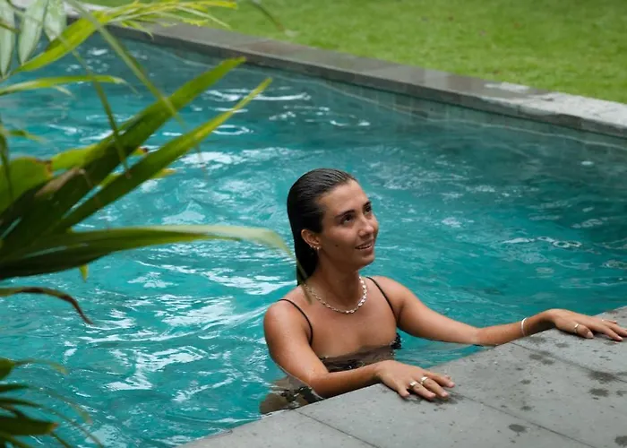 Rumah Pulau Family Friendly 3 Bedroom Spacious Private With Pool In Residential Uluwatu