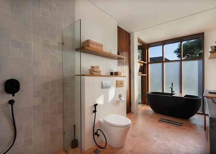 Rumah Pulau Family Friendly 3 Bedroom Spacious Private With Pool In Residential Villa *